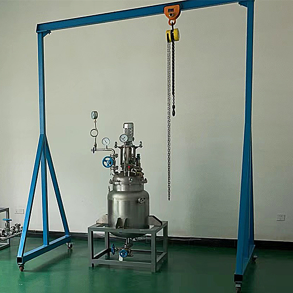 Dispositivo de formación para el desmontaje y montaje del reactor ZOPHGDY-16